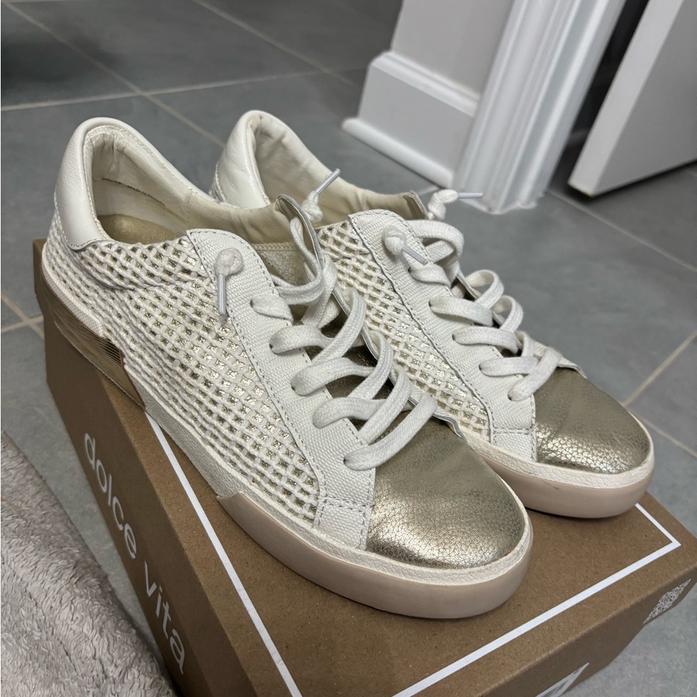Dolce Vita Women's White and Gold Sneakers